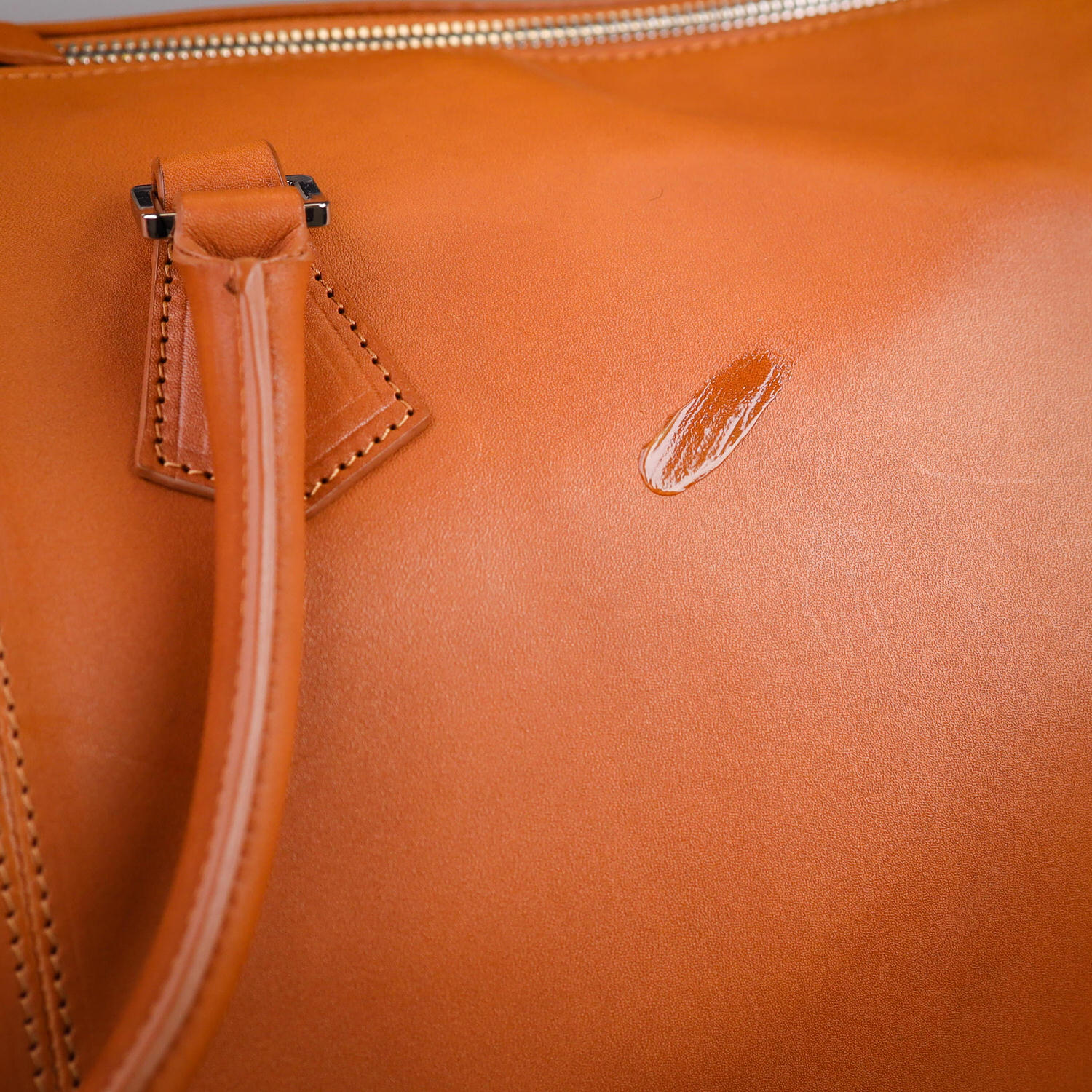Pleje af lædertasker / care for your leather bag